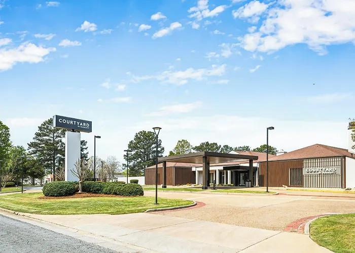 Courtyard By Marriott Columbus